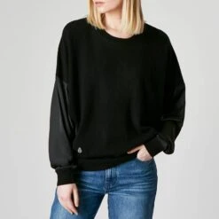 Black Round Neck Cashmere Blend Knit