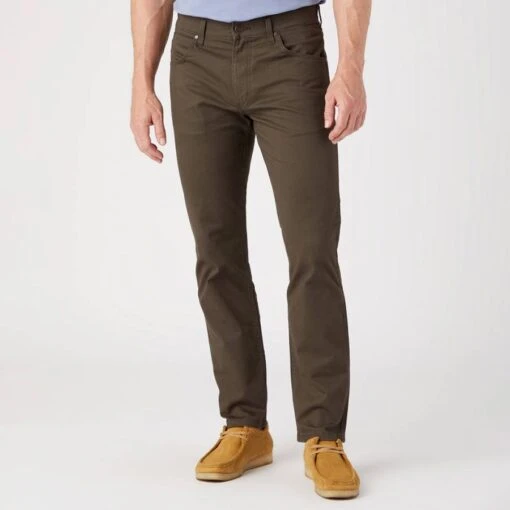 Wrangler Khaki Greensboro Straigh Stretch Jeans